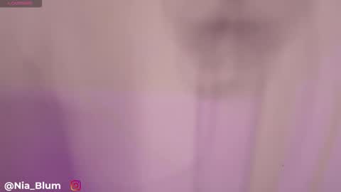 Nia Blum online show from January 2026 01:13:02 PM