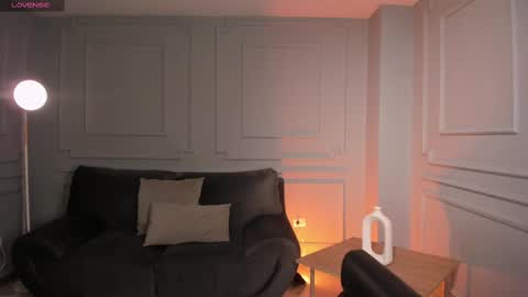 Call me Nia  online show from February 2025 10:59:02 PM