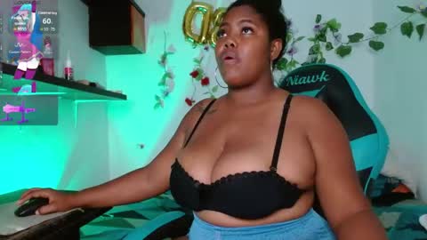 niawk_29_ online show from May 2026 07:18:02 PM