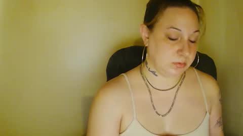 Nicci babyyy online show from November 2025 04:06:02 PM