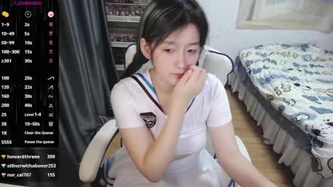 Snapshot of nice_belle chatting on March 2025 09:32:02 PM Belle online show from March 2025 09:32:02 PM