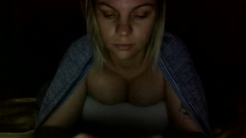 Snapshot of nicecolddrink2 chatting on December 2024 11:45:02 AM Amber online show from December 2024 11:45:02 AM