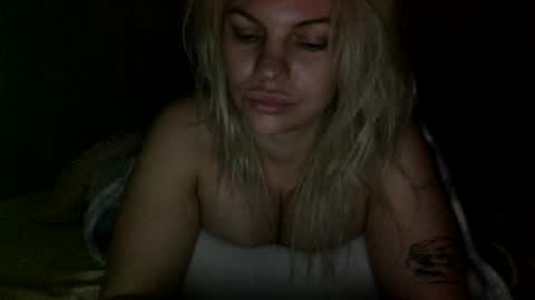 Snapshot of nicecolddrink2 chatting on January 2025 01:01:01 PM Amber online show from January 2025 01:01:01 PM