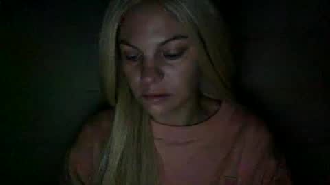 Snapshot of nicecolddrink2 chatting on October 2025 09:40:02 AM Amber online show from October 2025 09:40:02 AM