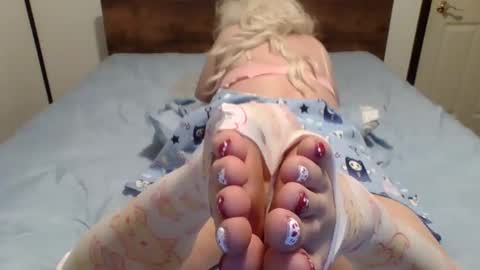 Snapshot of nicedickguy98 chatting on February 2025 02:56:01 AM Ava Angel online show from February 2025 02:56:01 AM