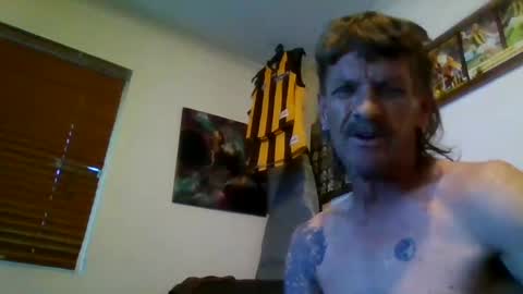 Snapshot of niceozziecockxxx chatting on January 2025 09:41:01 PM Sexiishaine online show from January 2025 09:41:01 PM