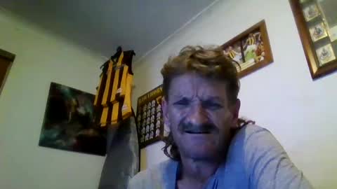 Snapshot of niceozziecockxxx chatting on January 2025 07:07:01 PM Sexiishaine online show from January 2025 07:07:01 PM