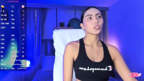 Snapshot of nichole_bree chatting on February 2025 12:04:02 PM Nichole online show from February 2025 12:04:02 PM