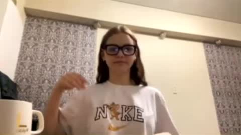 Nicole online show from April 2026 07:38:02 PM