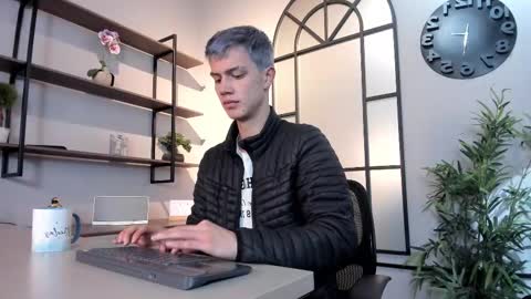 Nick  online show from October 2025 12:14:02 PM