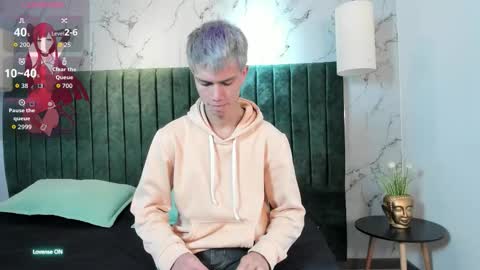 Nick  online show from October 2025 01:11:01 PM