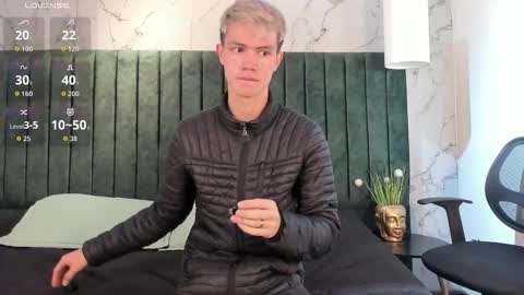 Nick  online show from November 2025 11:49:01 AM