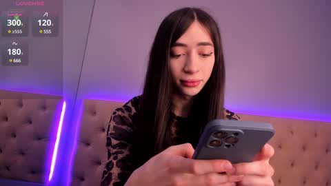 Nickie online show from December 2024 04:25:01 AM