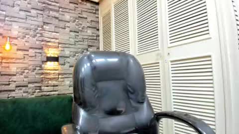 Snapshot of nickk_wolff chatting on September 2025 10:10:02 PM Nickk Wolff online show from September 2025 10:10:02 PM