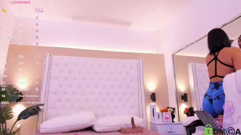 Snapshot of nickky_thompson chatting on November 2025 01:33:02 PM nickky online show from November 2025 01:33:02 PM