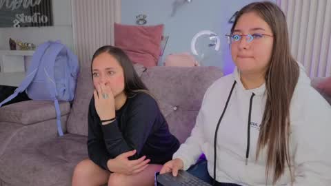 nicky_as online show from April 2026 01:22:01 PM