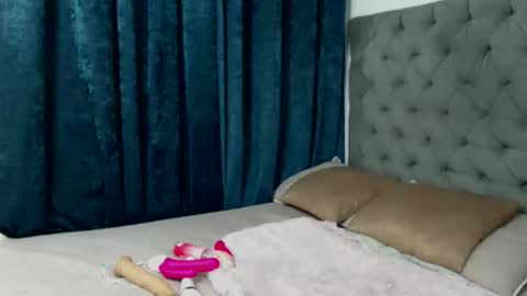 Nicky Brown online show from December 2024 07:28:01 PM