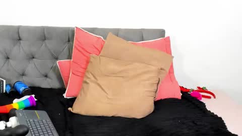 Nicky Brown online show from March 2025 12:04:02 AM