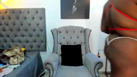 Nicky Brown online show from September 2025 07:04:02 PM