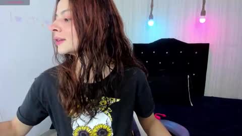 Snapshot of nicky_pop chatting on September 2025 07:14:02 PM nicky_pop online show from September 2025 07:14:02 PM