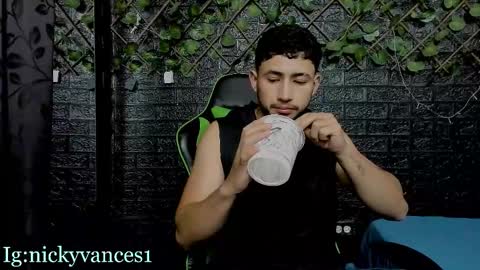 nicky online show from October 2025 10:25:02 PM