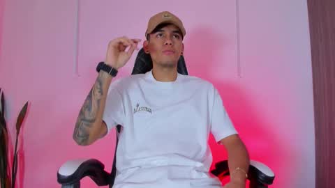 Nicky  online show from October 2025 12:04:02 PM