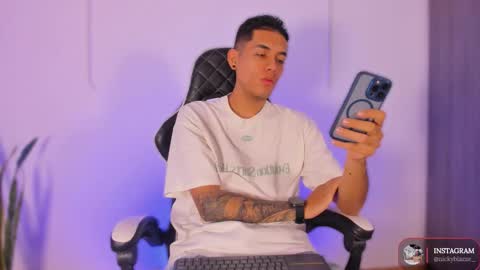 Nicky  online show from October 2025 12:17:02 PM