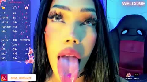 Nicky online show from October 2025 04:34:01 AM