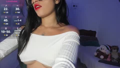 Snapshot of nickyvixenn chatting on February 2025 02:56:01 AM Nicolle online show from February 2025 02:56:01 AM