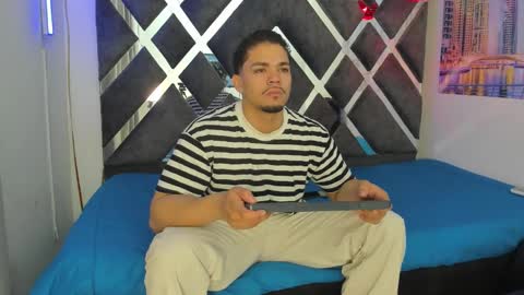 nico_blaze7 online show from November 2025 12:31:02 PM