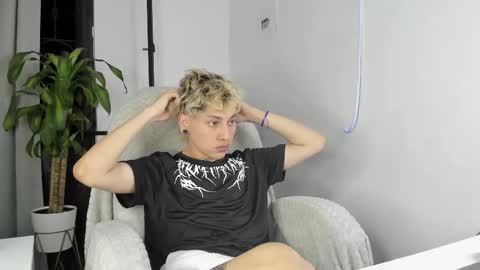 Snapshot of nico_nico_xd chatting on September 2025 04:16:01 AM Nico online show from September 2025 04:16:01 AM