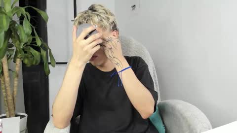 Snapshot of nico_nico_xd chatting on October 2025 03:51:02 AM Nico online show from October 2025 03:51:02 AM