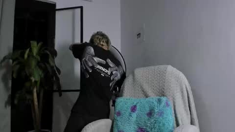 Snapshot of nico_nico_xd chatting on November 2025 04:00:01 AM Nico online show from November 2025 04:00:01 AM