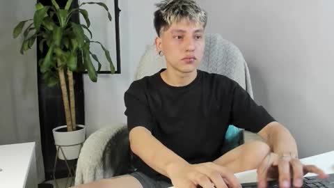 Snapshot of nico_nico_xd chatting on November 2025 05:27:02 AM Nico online show from November 2025 05:27:02 AM