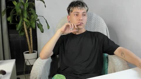 Snapshot of nico_nico_xd chatting on November 2025 04:29:02 AM Nico online show from November 2025 04:29:02 AM