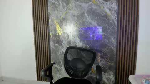 Nicol sanchez online show from September 2025 10:23:02 PM