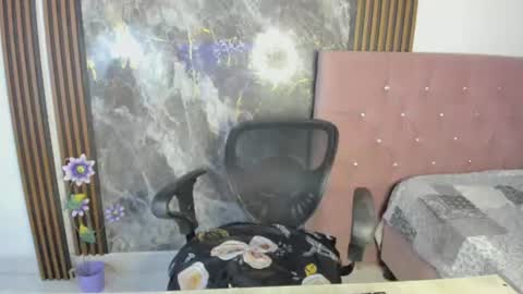 Snapshot of nicol_jone chatting on July 2026 02:05:17 AM Nicol sanchez online show from July 2026 02:05:17 AM