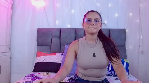 nicol online show from October 2025 08:04:01 PM