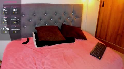 nicolas_james_sc online show from December 2025 02:04:02 PM