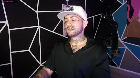 nicolas online show from October 2025 03:47:02 AM