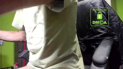 Snapshot of nicolasguy chatting on December 2024 09:13:01 AM L. Nicolas online show from December 2024 09:13:01 AM