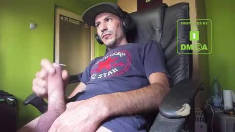 L. Nicolas online show from October 2025 05:35:02 AM