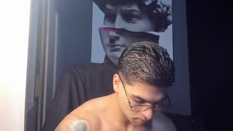 Snapshot of nicolasmuscle chatting on October 2025 11:01:02 PM Andres online show from October 2025 11:01:02 PM