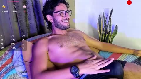 nicolasrodrii online show from December 2024 10:08:02 PM