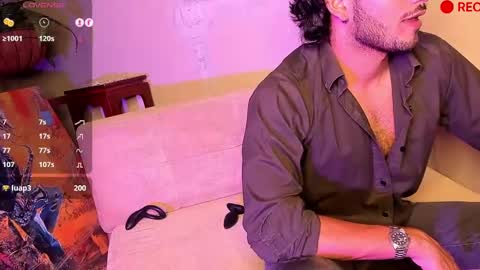 nicolasrodrii online show from December 2024 06:17:02 AM