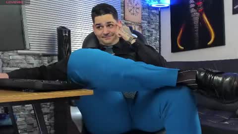 Snapshot of nicolass_fellener chatting on July 2026 03:09:02 AM Nicolas Fellener online show from July 2026 03:09:02 AM