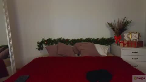 Snapshot of nicole_broown chatting on December 2024 09:17:02 PM Nicole online show from December 2024 09:17:02 PM