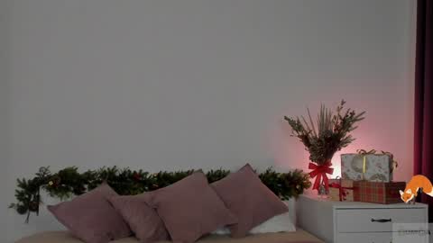 Snapshot of nicole_broown chatting on December 2024 09:18:02 PM Nicole online show from December 2024 09:18:02 PM