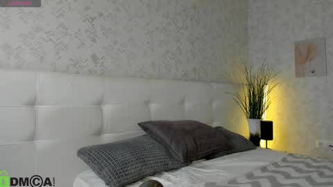 GMT7TueWedThSu 0300am-0900am. Sa 1000am-0400pm online show from September 2025 09:04:02 PM