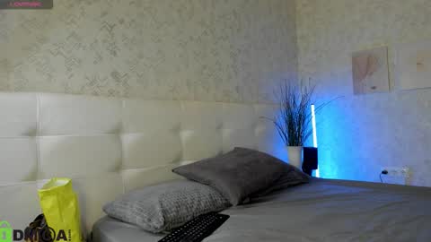 GMT7TueWedThSu 0300am-0900am. Sa 1000am-0400pm online show from October 2025 08:20:01 PM